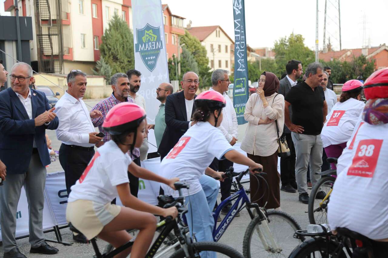Konya’da 2 binden fazla çocuk pedal çevirdi! 6 haftalık bisiklet maratonu sona erdi 1